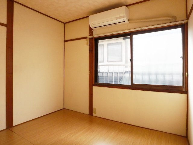 門戸岡田町中古戸建の和室