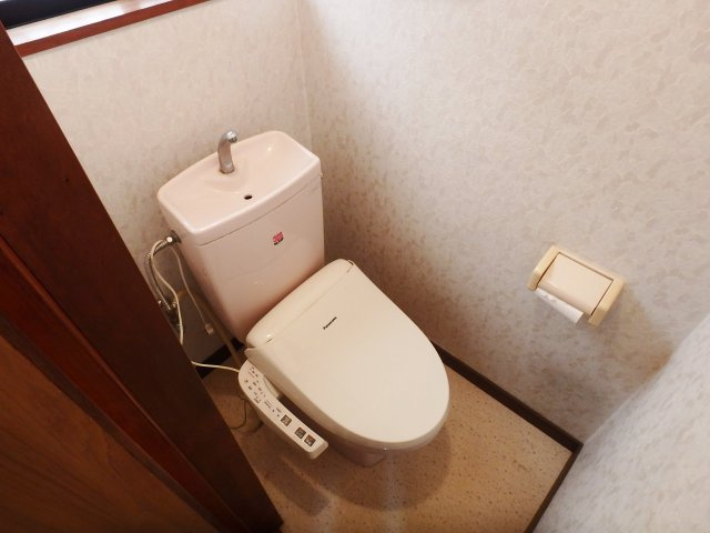 門戸岡田町中古戸建のトイレ