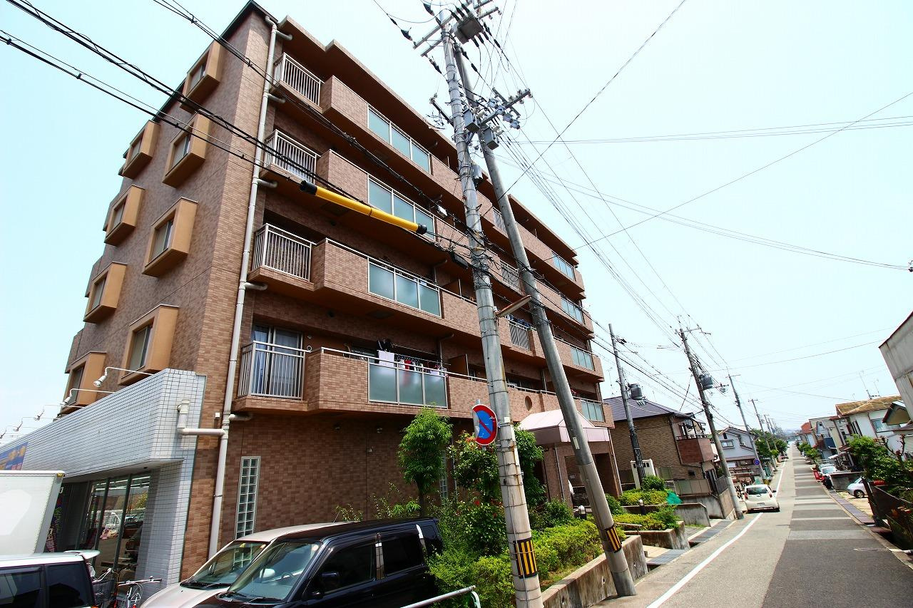シャン・クラージュの外観
