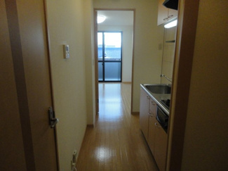 【内装】 | STRADA saya | 廊下