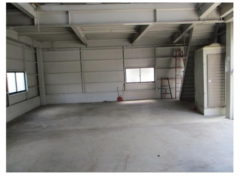 嵯峨甲塚事業所兼倉庫の内装