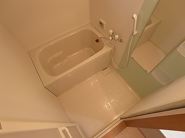 神戸市長田区山下町４丁目のアパートの浴室