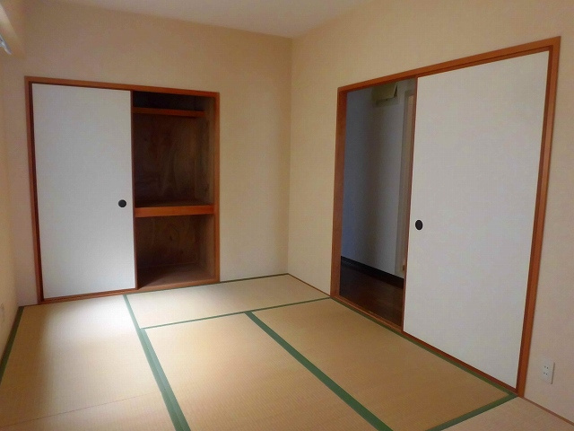 シェルコート南甲子園の和室