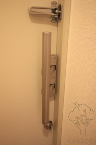 フォレストプラザⅠの玄関