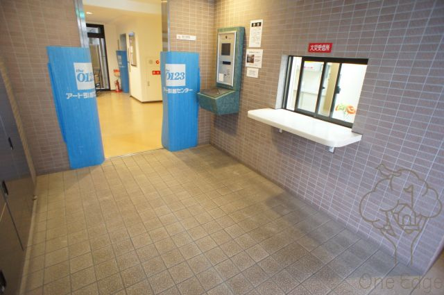 セイワパレス堂島シティのロビー