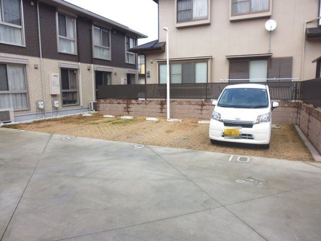 熊本市中央区新大江２丁目のアパートの駐車場