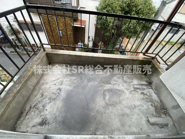 旭町中古戸建のバルコニー|陽当たり良好なバルコニーです♪