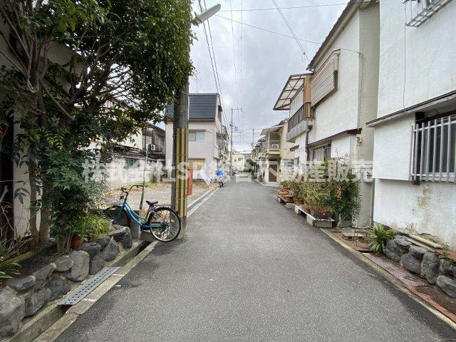 旭町中古戸建の前面道路含む現地写真|前面道路含む現地写真です