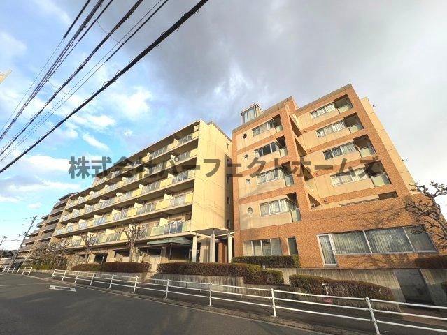 フロレスタ・ミオ山田池公園の外観|落ち着いた雰囲気の外観です