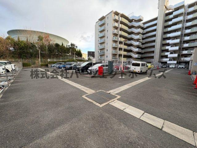 フロレスタ・ミオ山田池公園の駐車場|駐車場に車を止められます