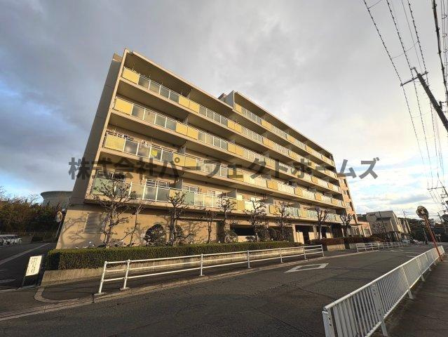 フロレスタ・ミオ山田池公園の外観|落ち着いた雰囲気の外観です