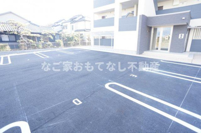 【駐車場】 | ブルースカイ