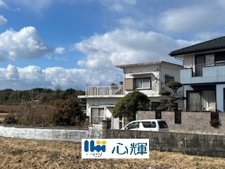 【前面道路含む現地写真】 | 阿知須・土地107坪（古家付き・現状渡し）