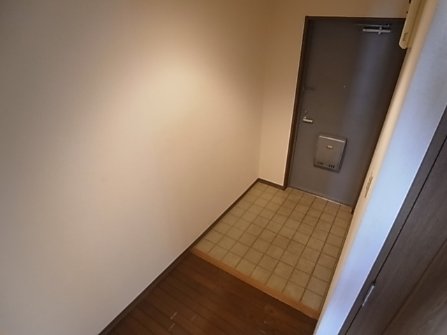 神戸市兵庫区浜崎通の賃貸マンションの玄関