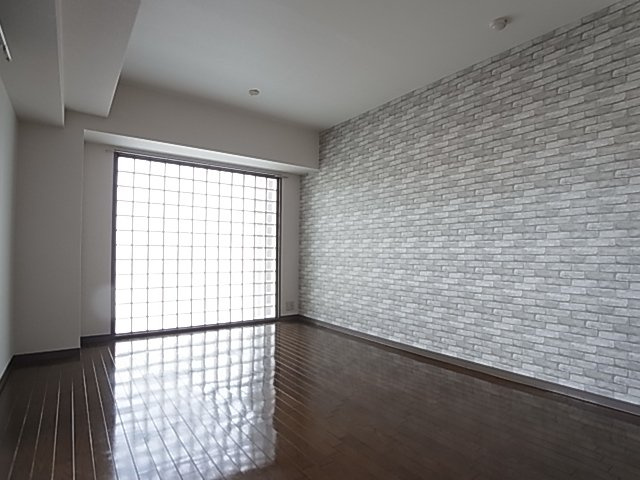 神戸市兵庫区浜崎通の賃貸マンションの居間・リビング|リビング