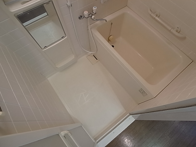 神戸市兵庫区浜崎通の賃貸マンションの浴室|追焚機能付浴室