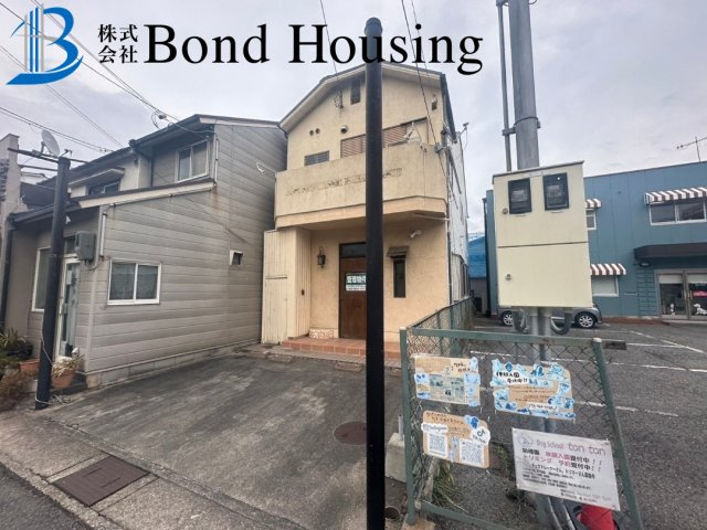 店舗付き住宅　田町　築35年の前面道路含む現地写真