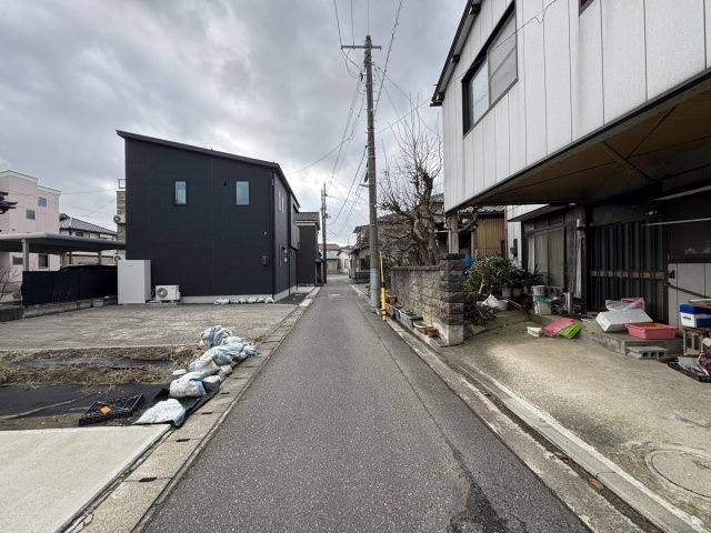 東区山の下町　売地の前面道路含む現地写真