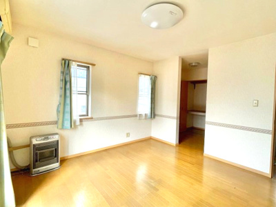 【洋室】 | 【中古戸建て】秋田市仁井田潟中町 | 2階洋室(8帖)