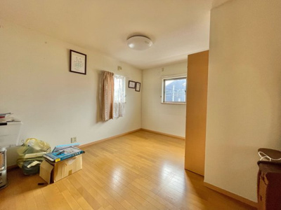 【洋室】 | 【中古戸建て】秋田市仁井田潟中町 | 2階主寝室(12帖)