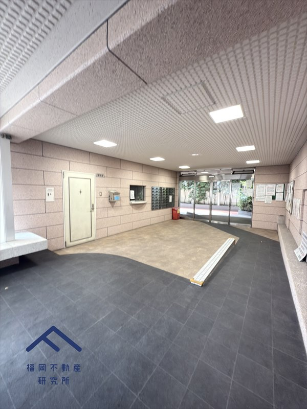 フォレックス松島A棟のエントランス