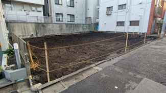 【前面道路含む現地写真】