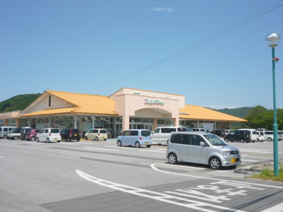 【周辺】 | ジェルメ | 平和堂フレンドマート安土店（825m）