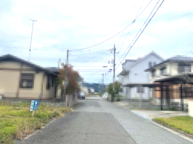 高島市今津町弘川59坪売地の前面道路含む現地写真