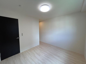 【内装】 | ボンヌール | 洋室