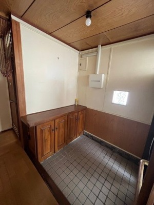 【玄関】 | 東区温品二丁目　戸建 | 広い玄関