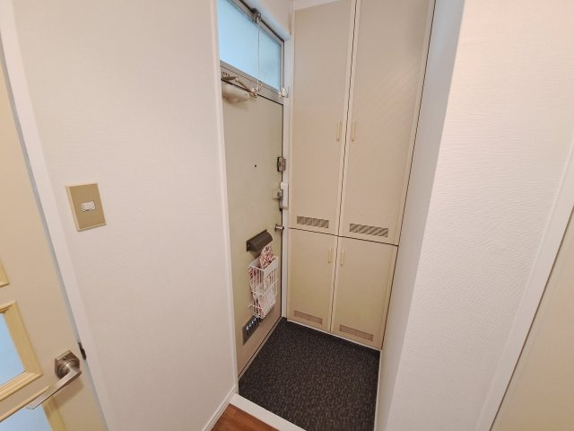 レジデンスグリーンヒルの玄関