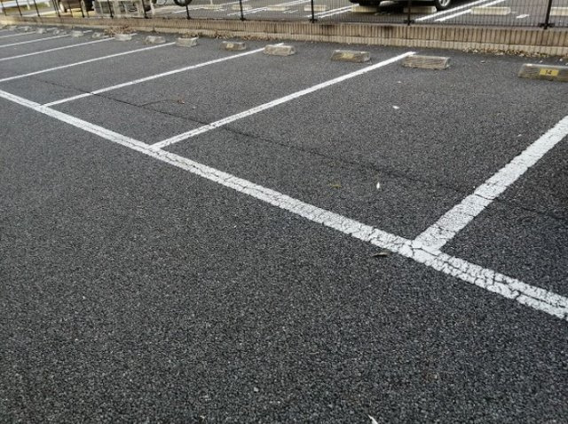 レオパレス菊川の駐車場