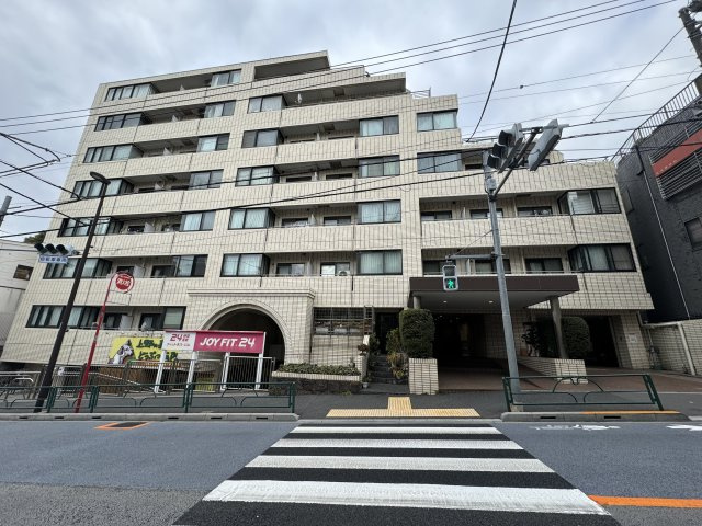 ディアプラザ根津の外観