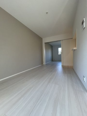 グラン・ブルーの寝室|風通しも良い寝室です☆
