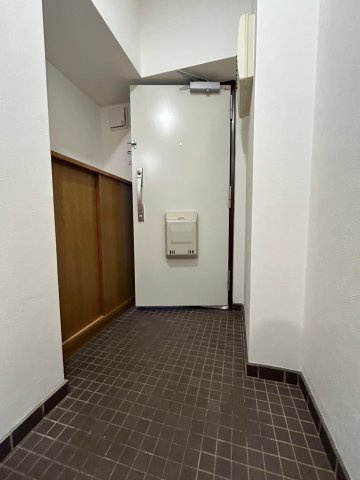 シャルマンコーポ摂津富田の玄関