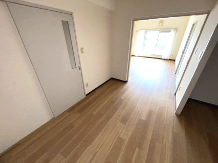 パークタウン五領第８団地５号棟（504）の居間・リビング