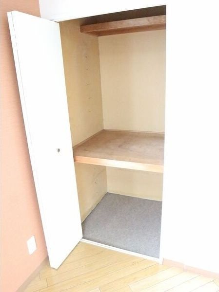 明和ハイツ南江口の収納