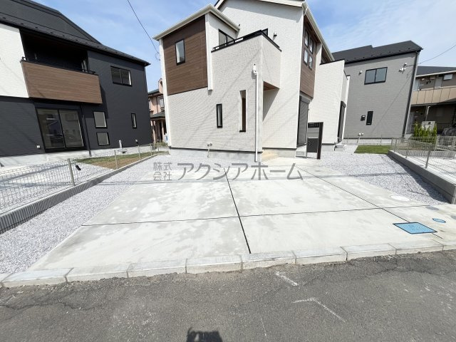狭山市柏原・全3棟　新築一戸建　2号棟　の駐車場|駐車並列2台可