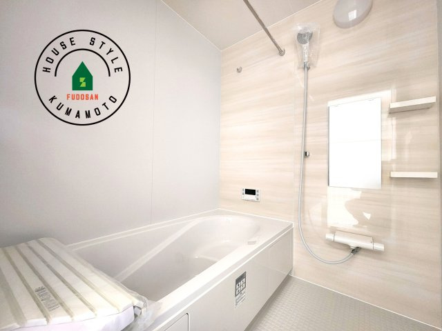 菊池郡大津町美咲野4丁目第1-1棟（1号棟）　の浴室|1日の疲れを癒してくれる広々バスルーム。雨の日のお洗濯にも大活躍な浴室乾燥機付です！