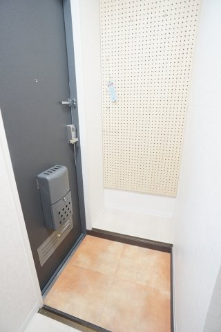 プラム中彦の玄関