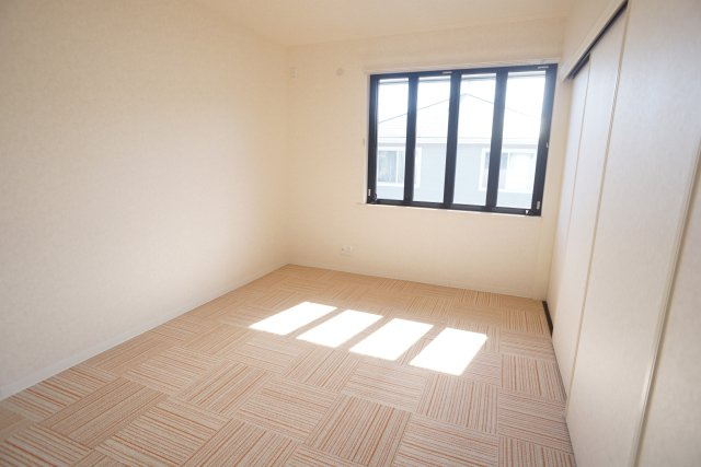 プラム中彦の内装