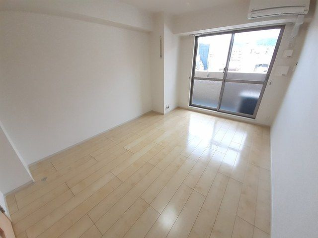 アシストみなと元町の居間・リビング