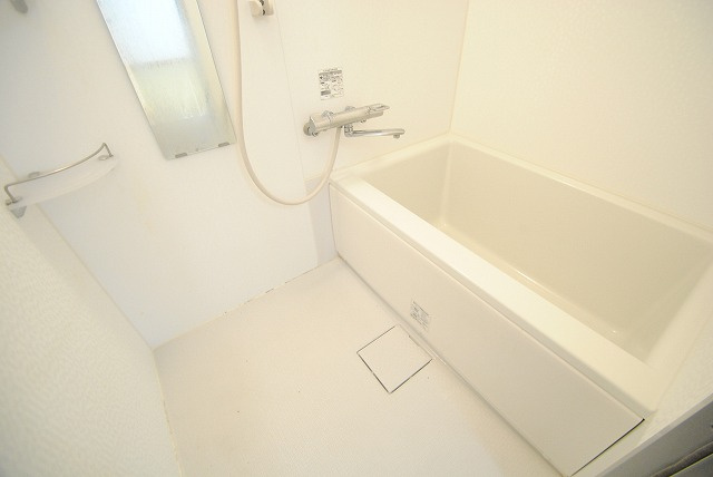 黒岩ビルの浴室|同建物　同タイプ　イメージ写真