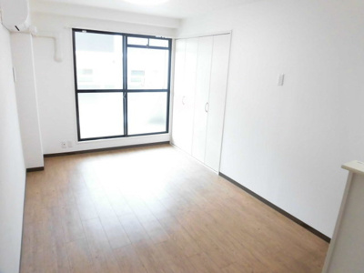 【居間・リビング】 | シティコート新大阪 | きれいな洋室です