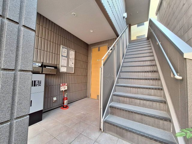 ストーンビレッジ西日暮里のロビー|外観
