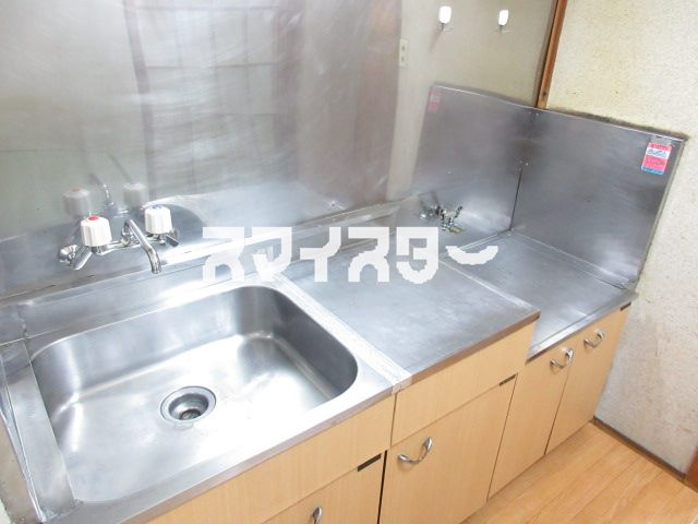 立川市高松町２丁目のアパートのキッチン