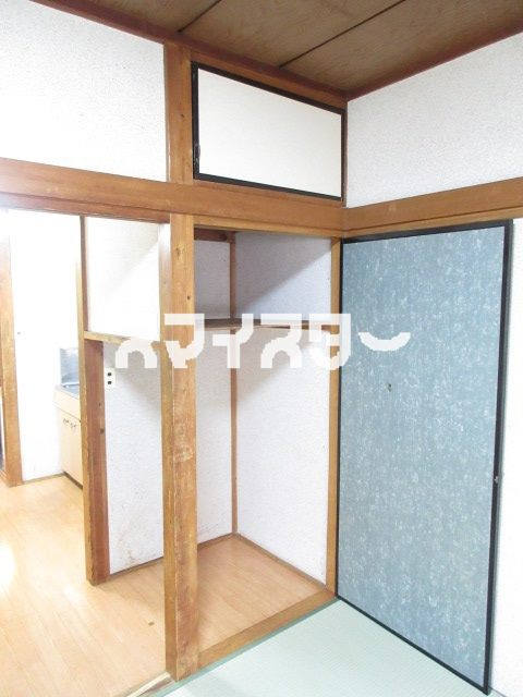 立川市高松町２丁目のアパートの収納