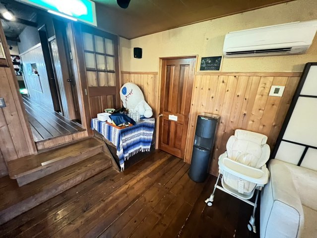 新川町6丁目貸店舗の内装