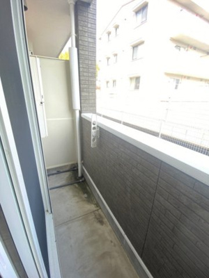 【バルコニー】 | アセット | 開放的で明るい空間を演出してくれるバルコニーです※別号室の写真になります