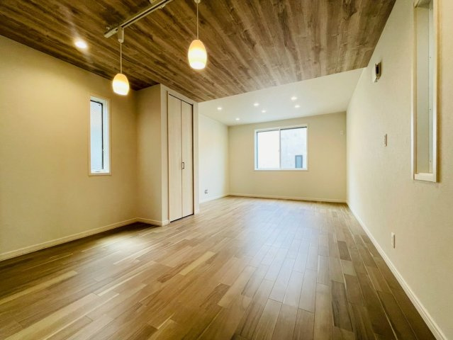 新築戸建　岐阜市加納前田　全1区画分譲の居間・リビング|リビング別角度です。